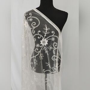 Elegant White Floral Net Dupatta